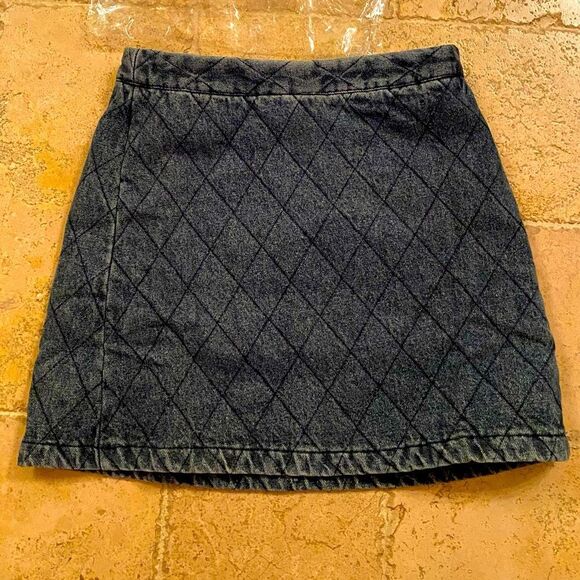 She + Sky NWT Quilted Mini Skirt Sz S - Picture 5 of 5
